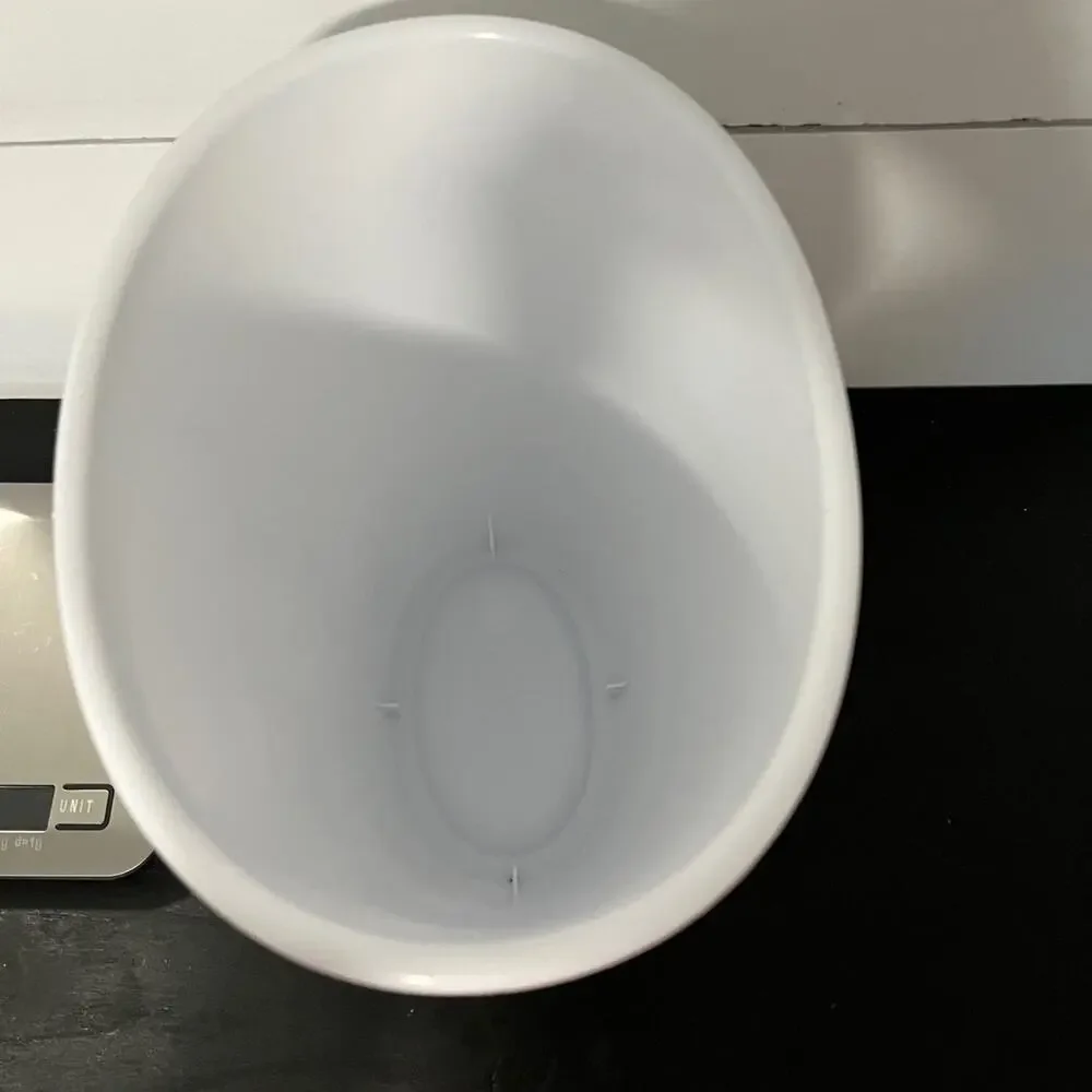 Trash can